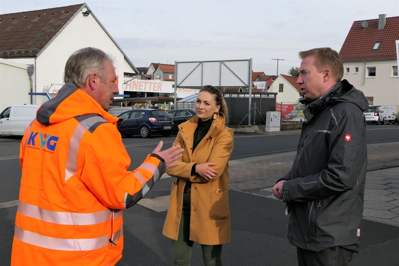 Von links: Helmut Freudenberger, StMin Judith Gerlach, Marc Bichtemann 
