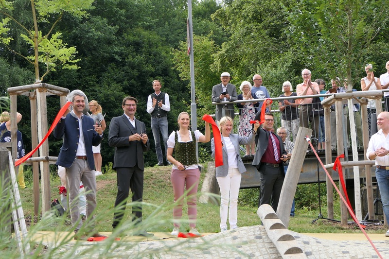 Offizielle Er�ffnung des Wasserspielplatzes an der �lm�hle in M�mbris