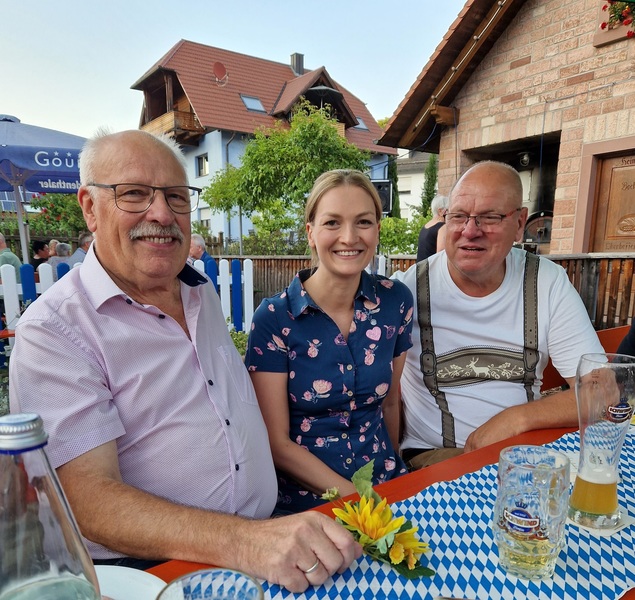 Altb�rgermeister Franz Straub, Stimmkreisabgeordnete und Staatsministerin Judith Gerlach und Franz Bilz