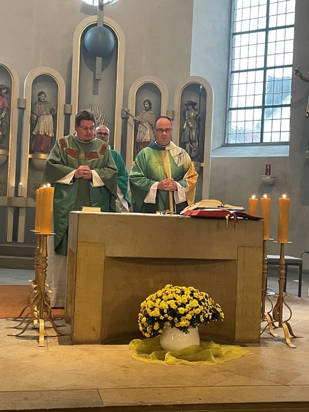 Pfarrer Sebastian Krems und Pfarrer Andreas Hartung