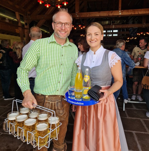 Bild: Wiesener Brgermeister Willi Fleckenstein und Staatsministerin Judith Gerlach